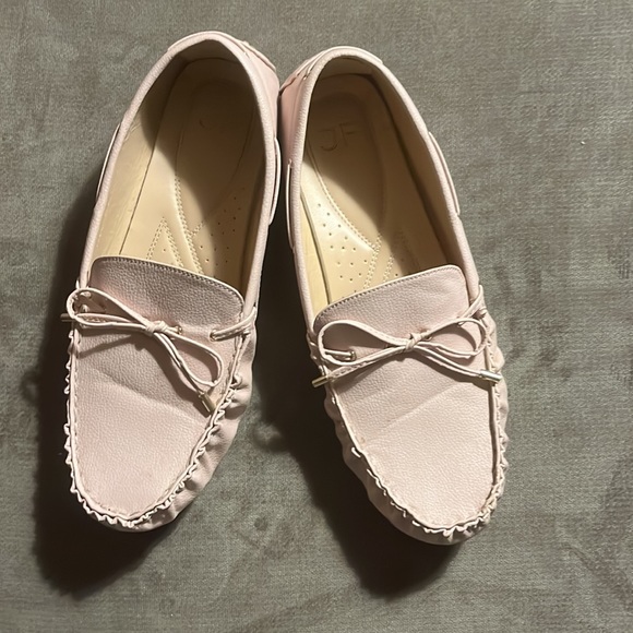 Almost new soft pink loafers for the busy work day. - Picture 4 of 6